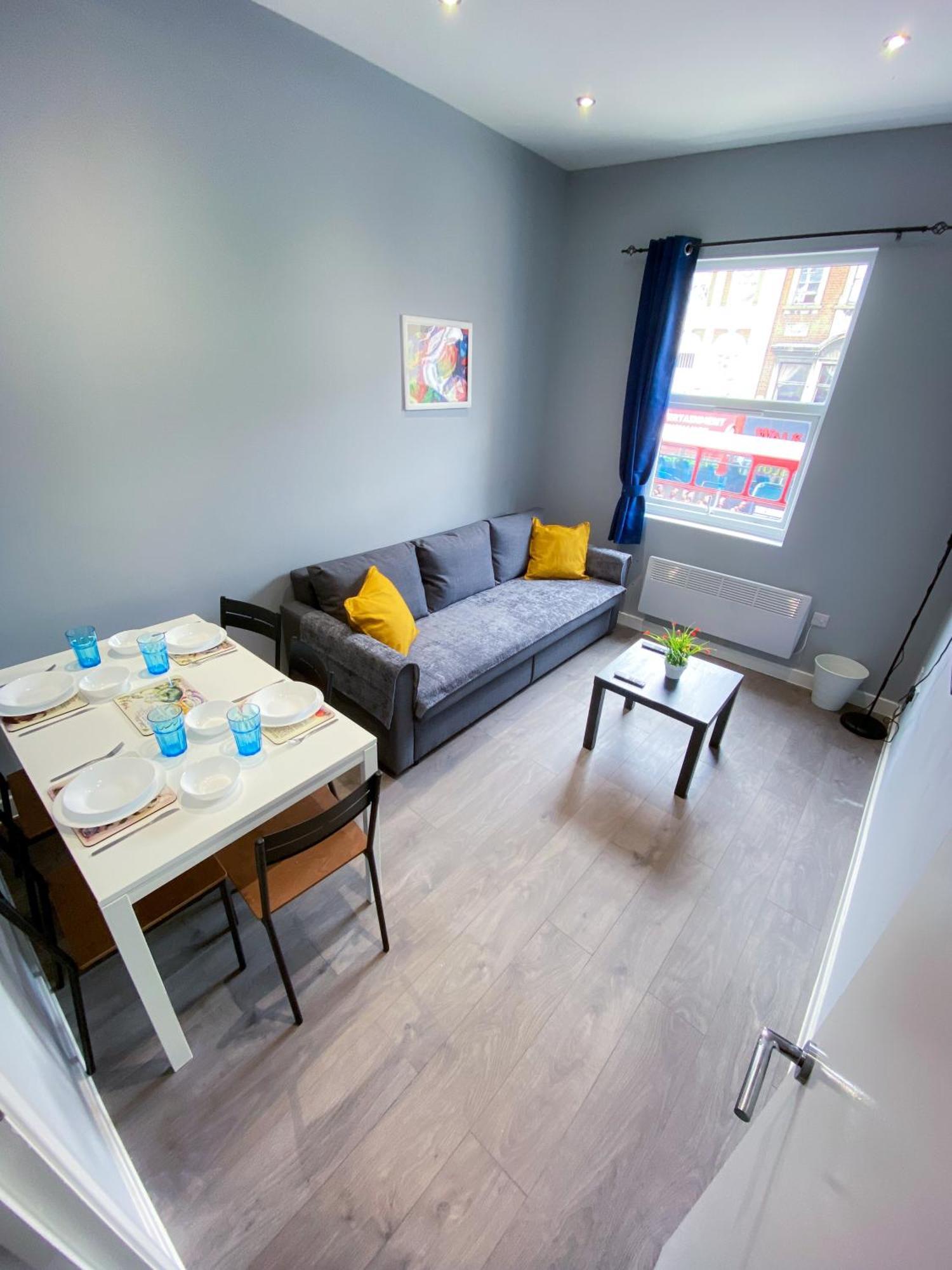 Modern 1 Bedroom Flat In Wood Green London Eksteriør bilde